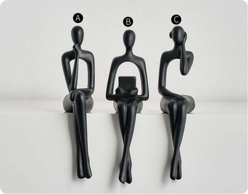 פסל האישה החושבת TRIO