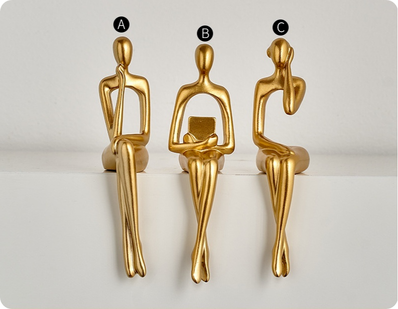 פסל האישה החושבת TRIO