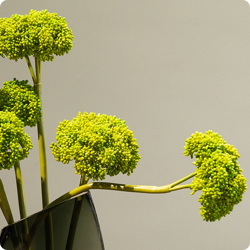 אגרטל זכוכית ירוק מרובע לפרחים ב-2 גדלים