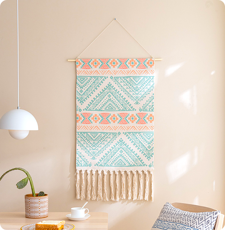 שטיחי קיר צבעוניים ב-8 עיצובים